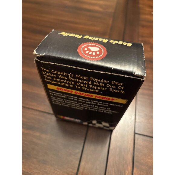 Boyds Racing Family NASCAR Bearstone Ornament Resin Hand-Painted & Sculpted - Picture 6 of 8